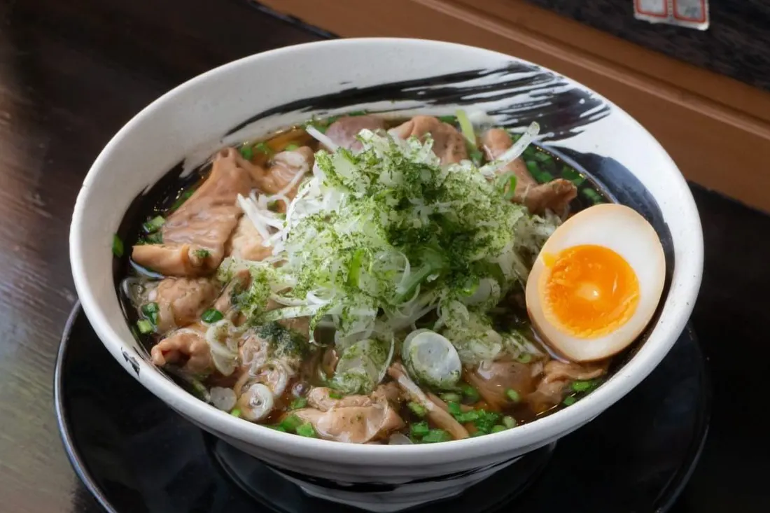 醤油ホルモンらーめん